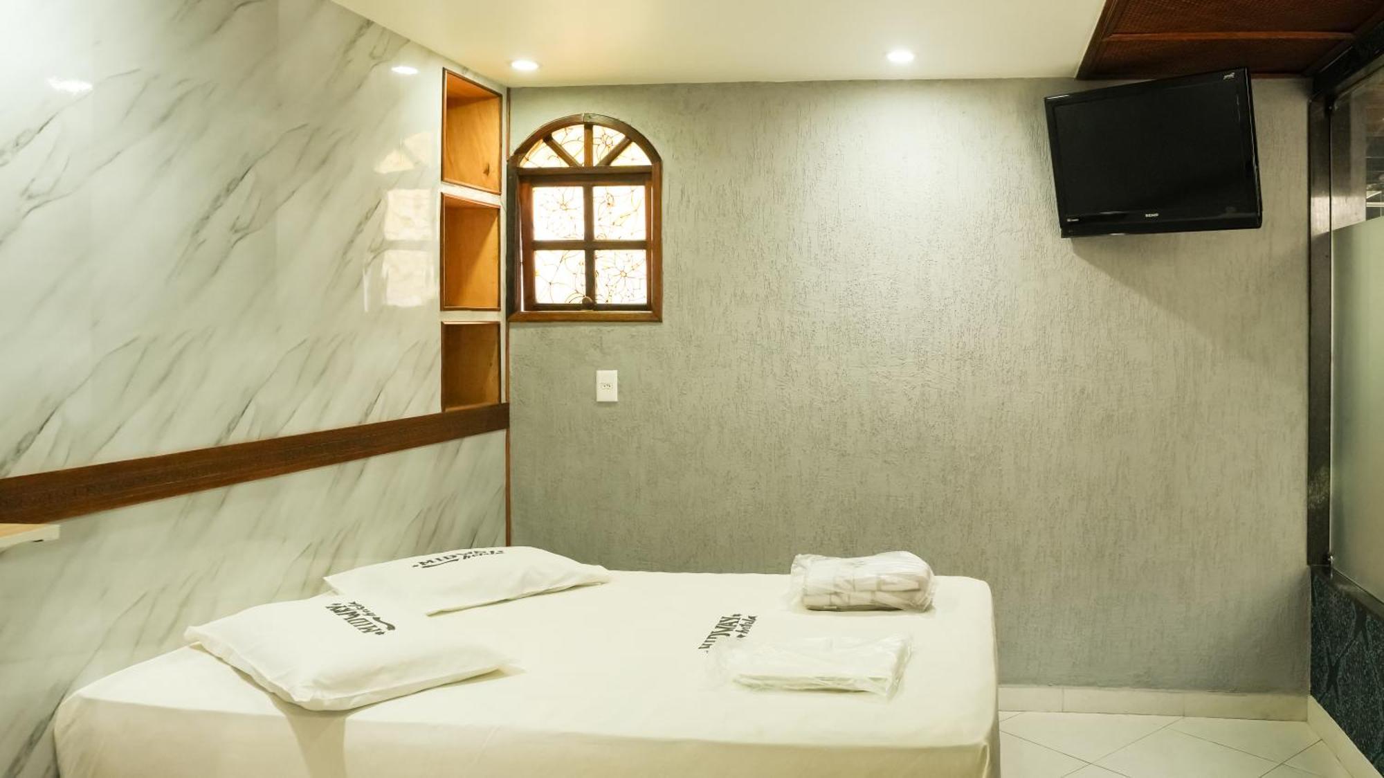 Midway (adults Only) Hotel del amor