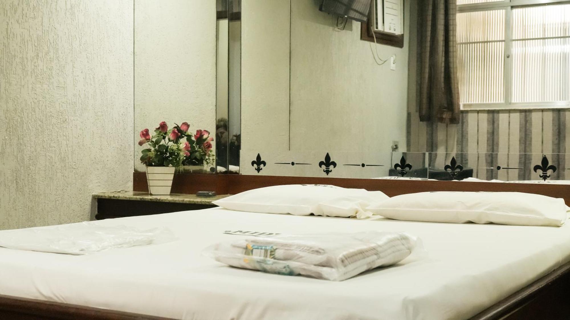 Love hôtel Midway (adults Only)