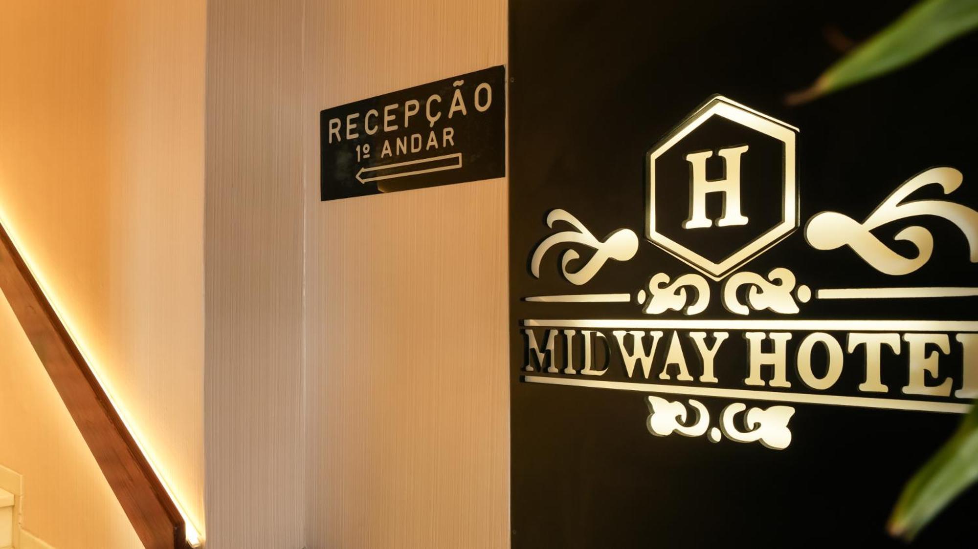 Love hôtel Midway (adults Only)